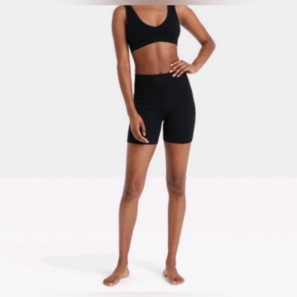 T10 NWT Colsie Ribbed Bike‎ Short - Size: XS